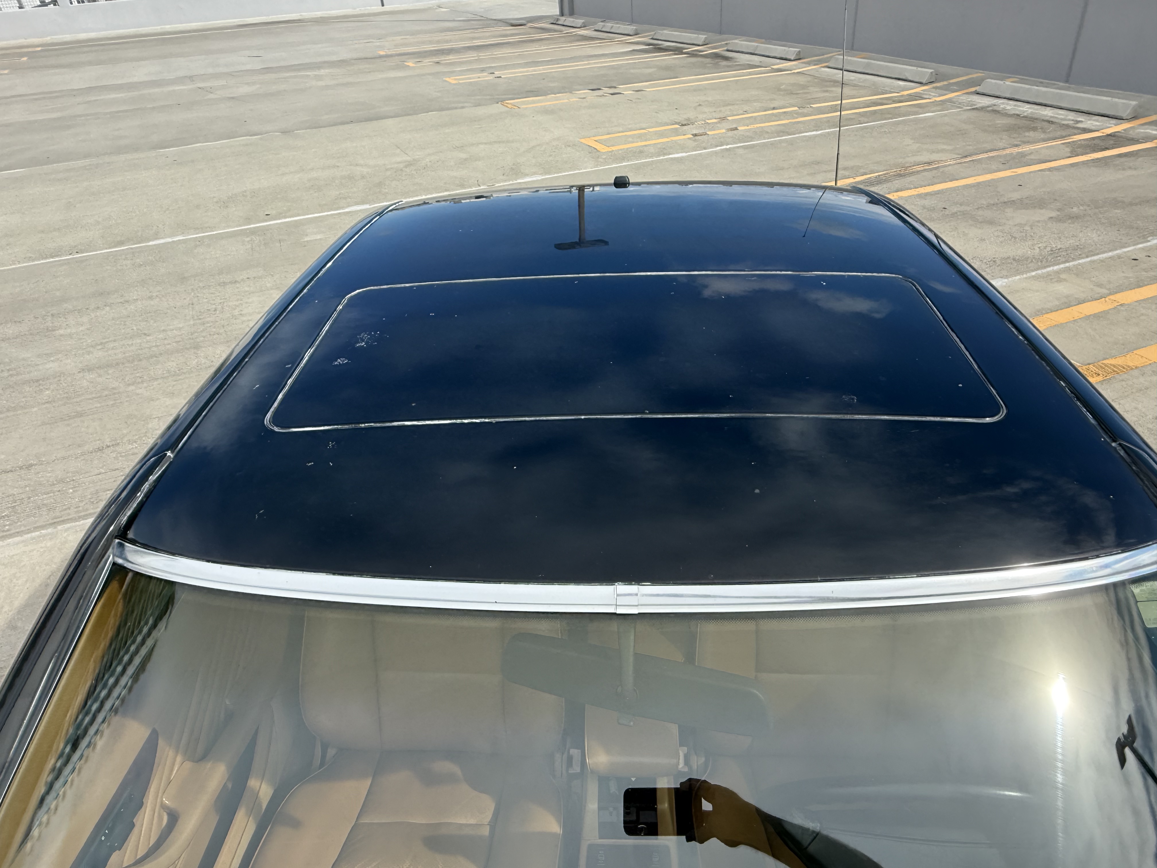 Mercedes-Benz 560 SEC photo 20