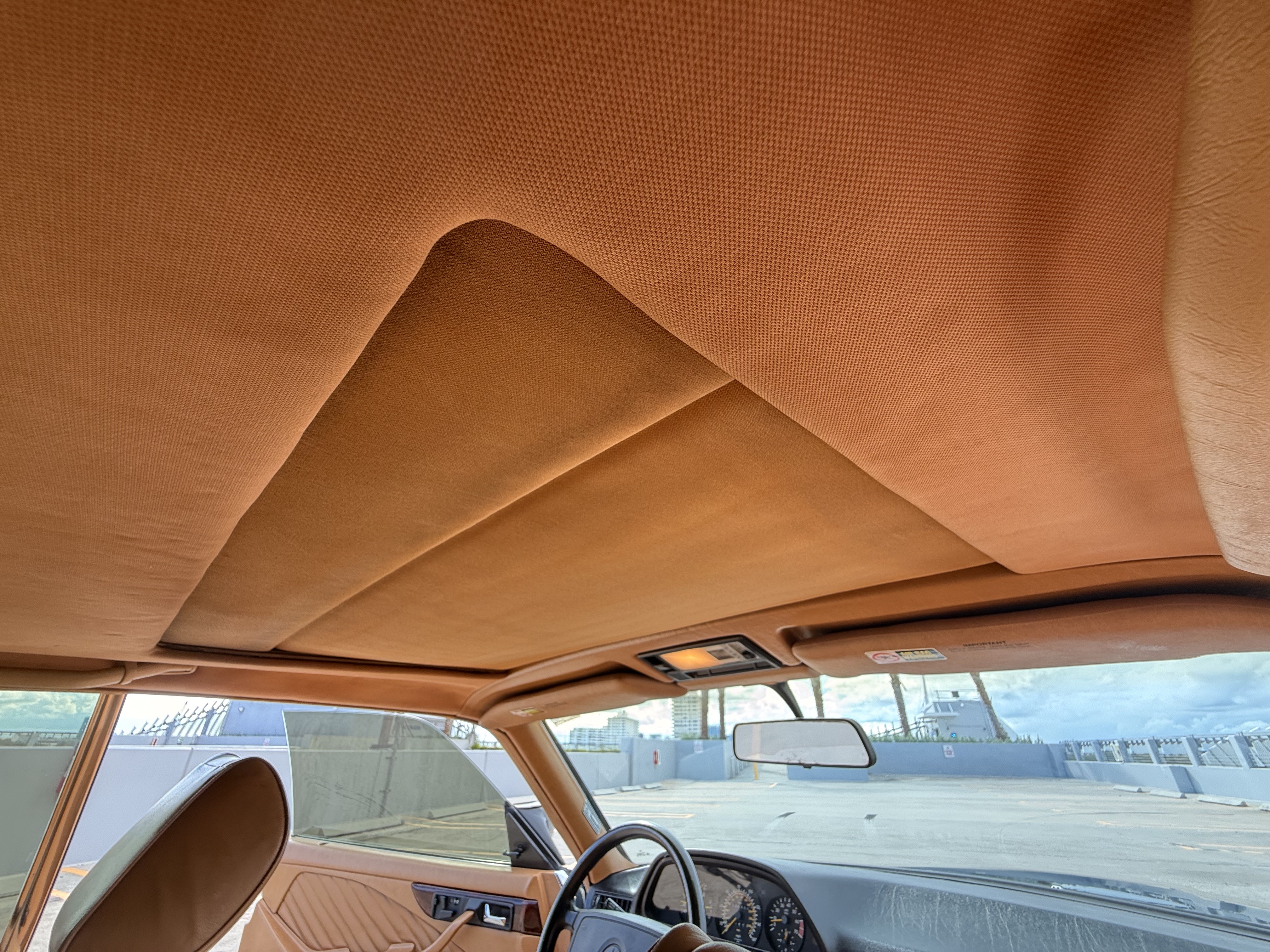 Mercedes-Benz 560 SEC photo 43