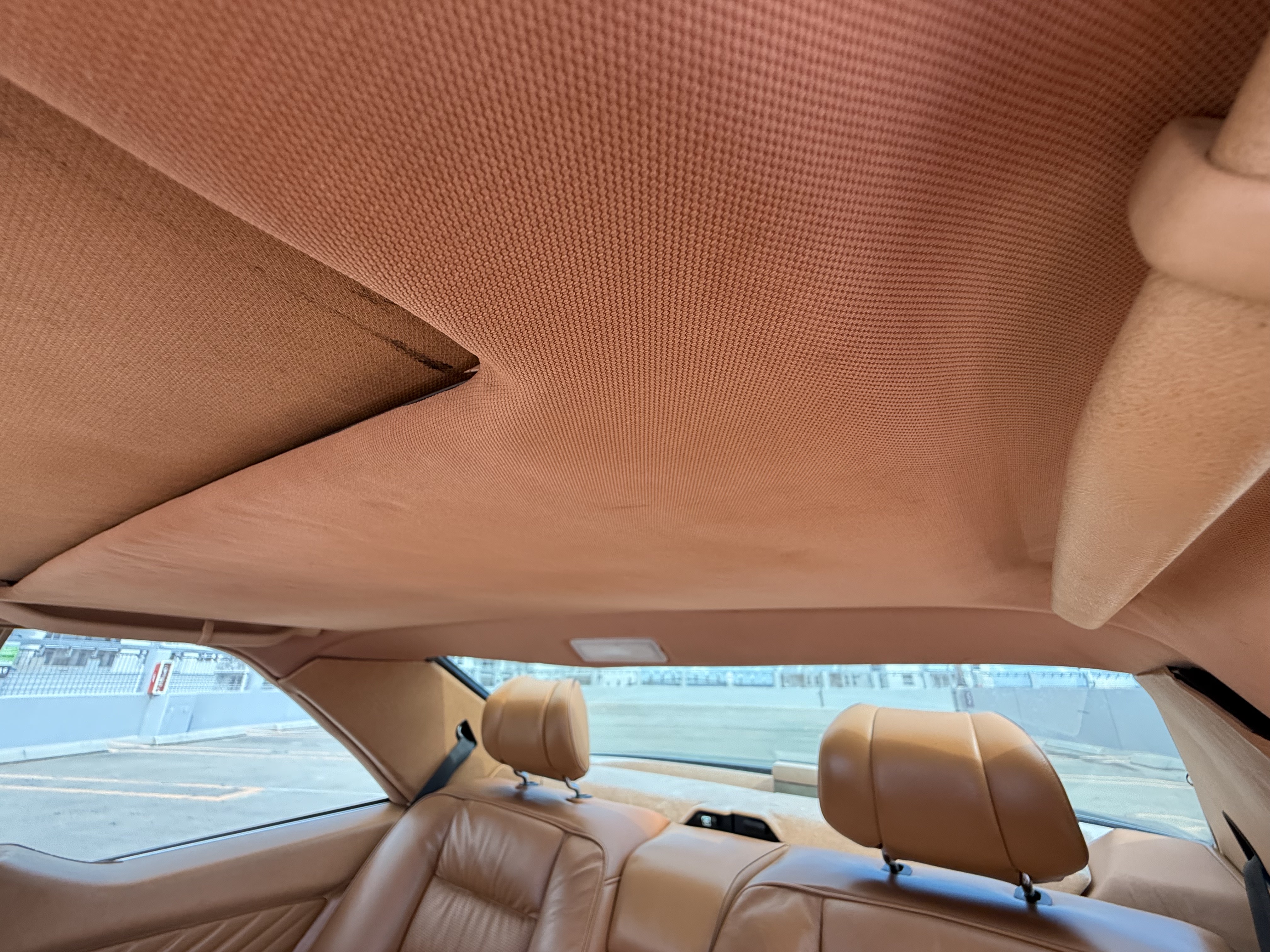 Mercedes-Benz 560 SEC photo 45