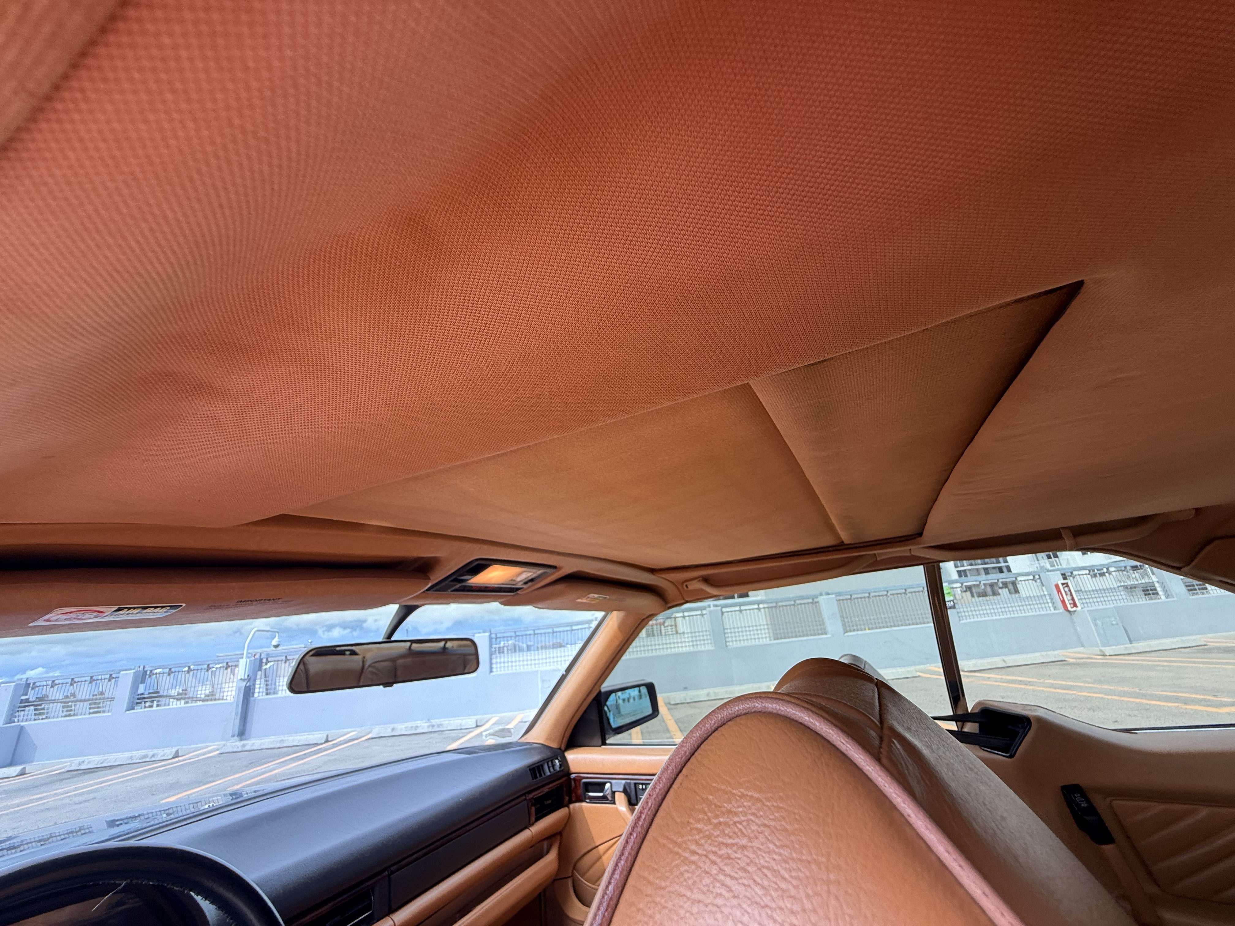 Mercedes-Benz 560 SEC photo 46