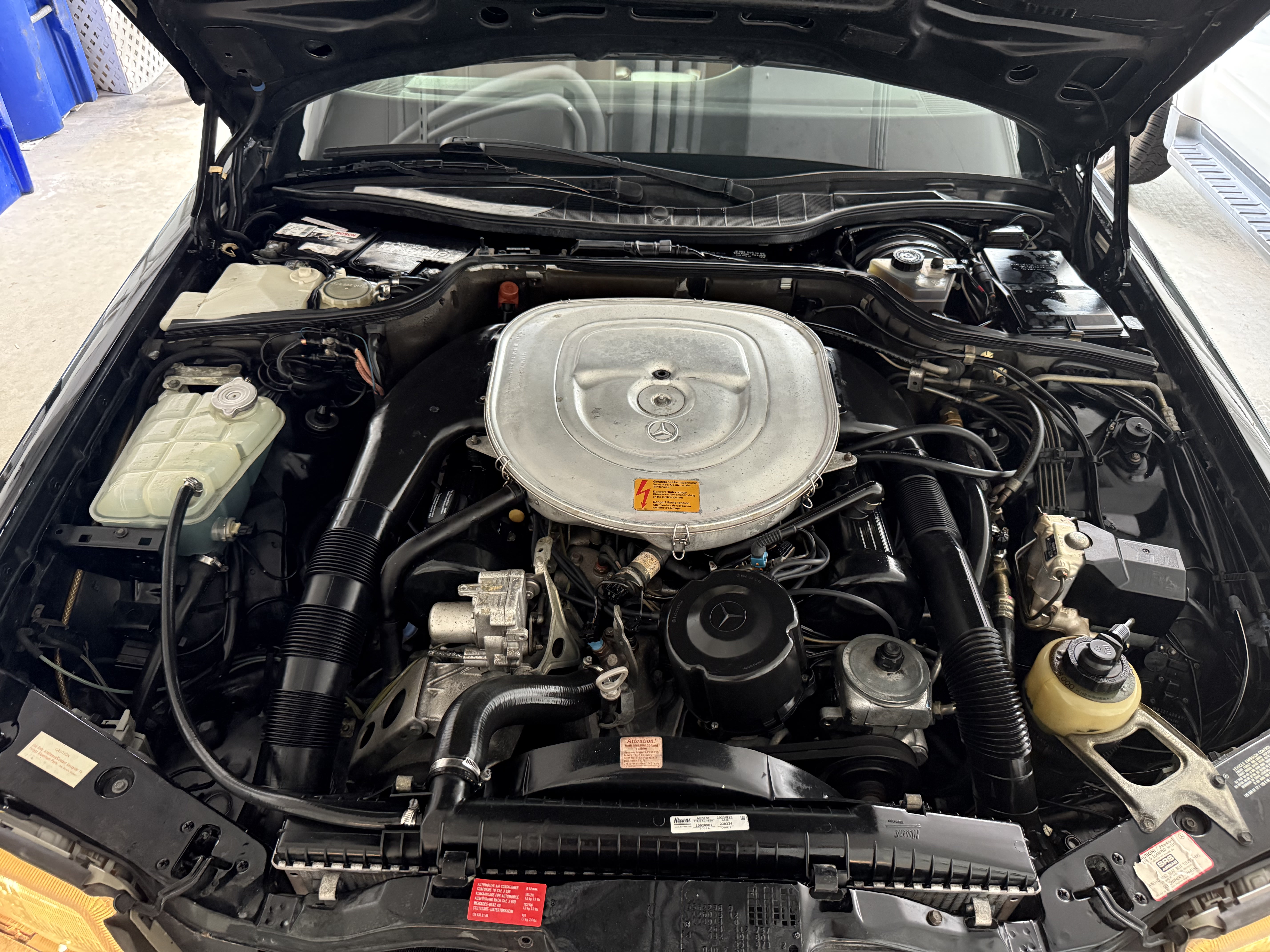 Mercedes-Benz 560 SEC photo 50