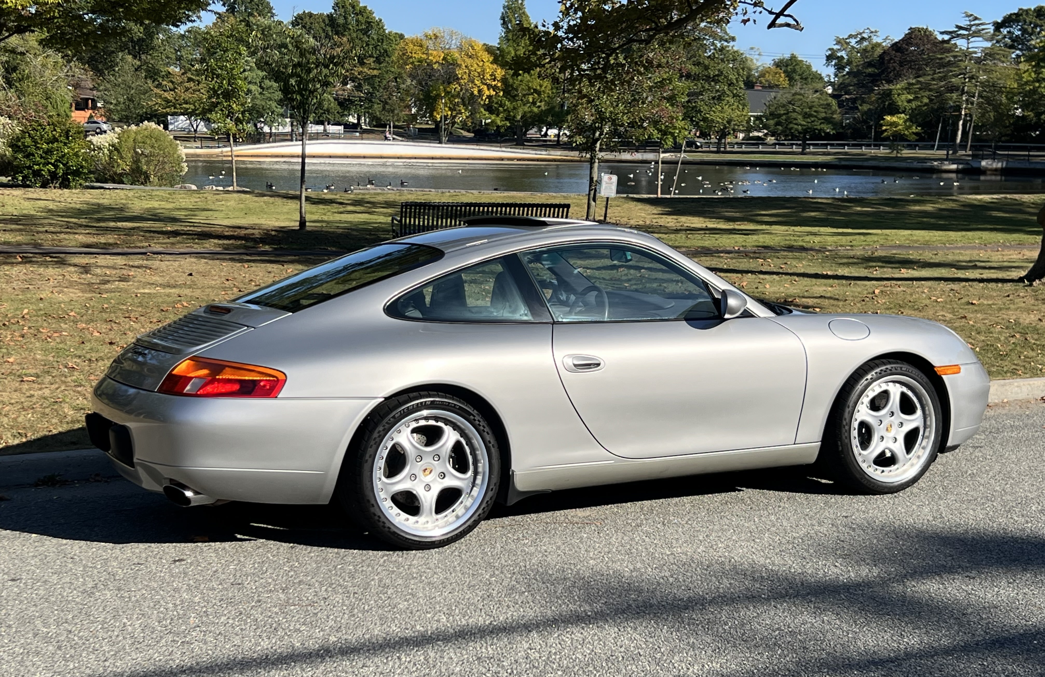 Porsche 996 Coupe photo 13