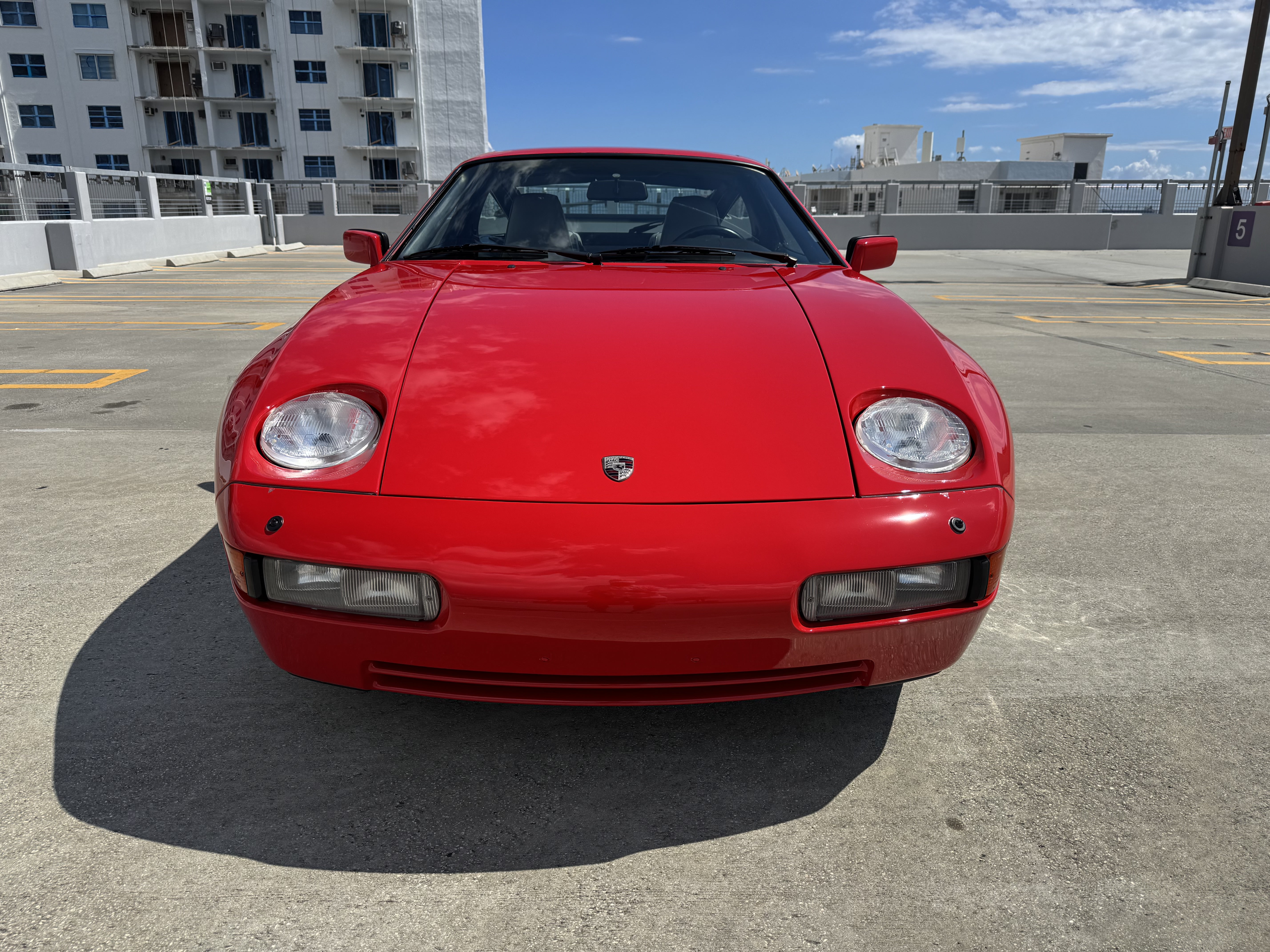 Porsche 928 S4 Auto photo 2