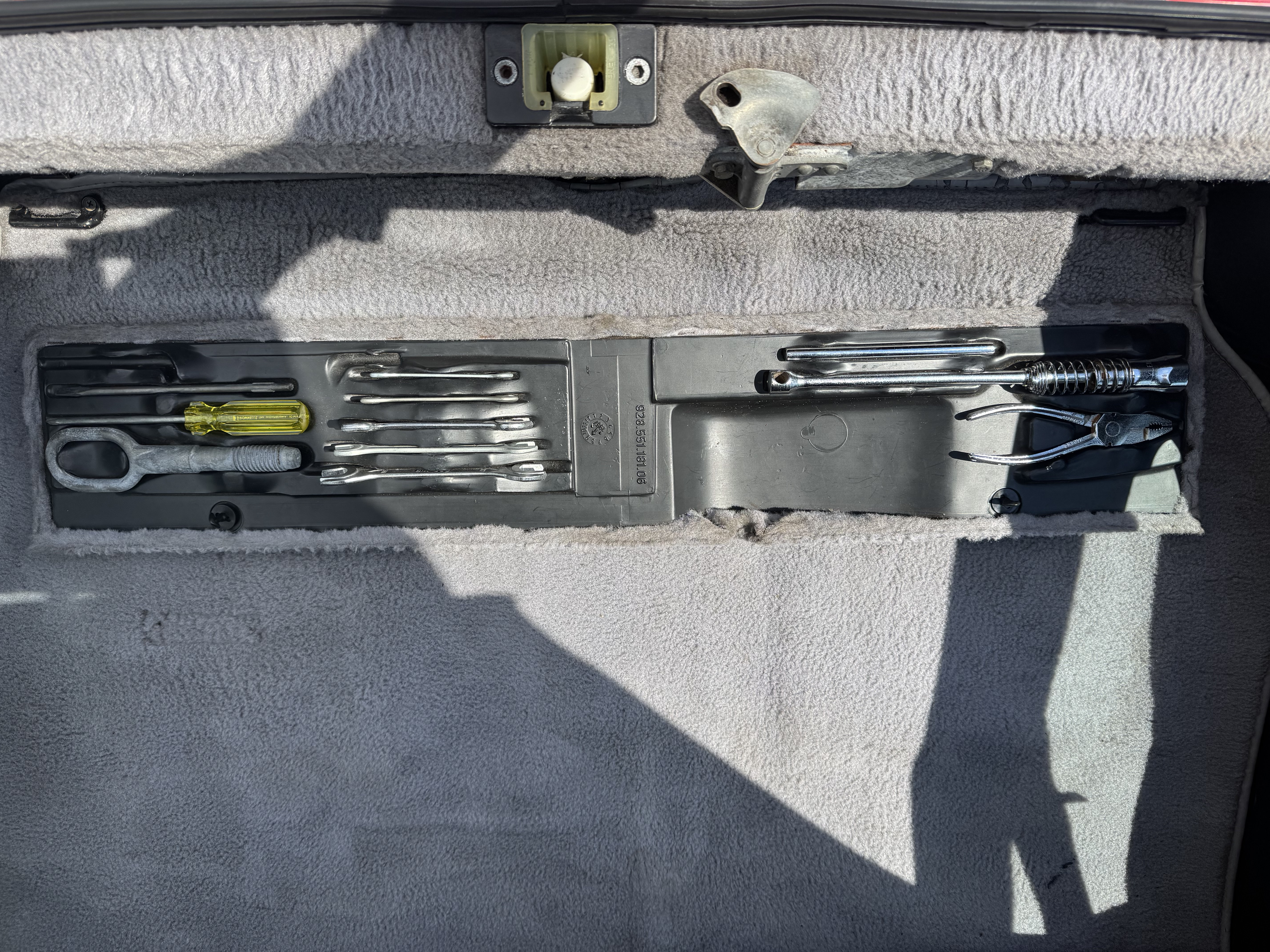 Porsche 928 S4 Auto photo 20