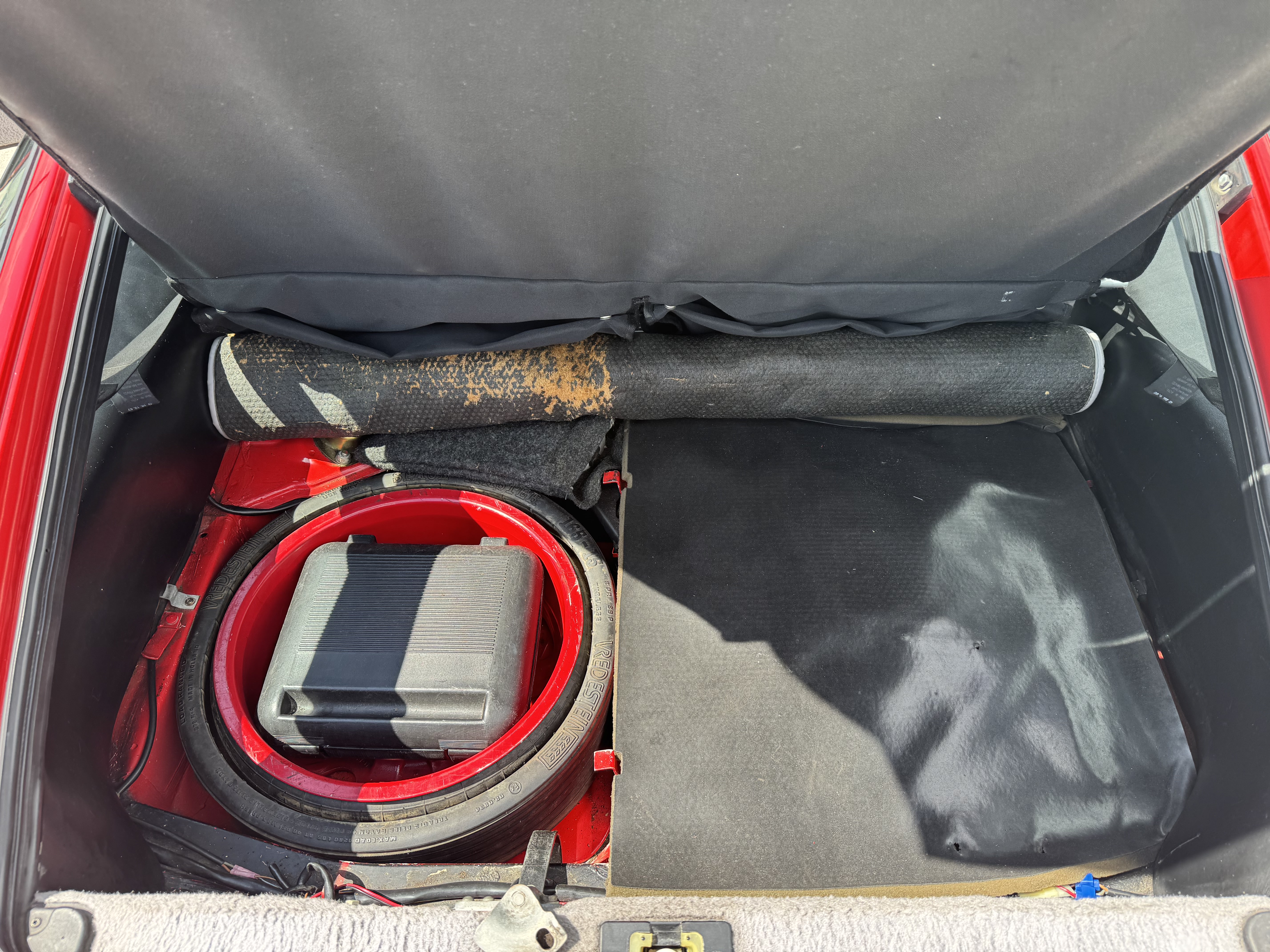 Porsche 928 S4 Auto photo 22