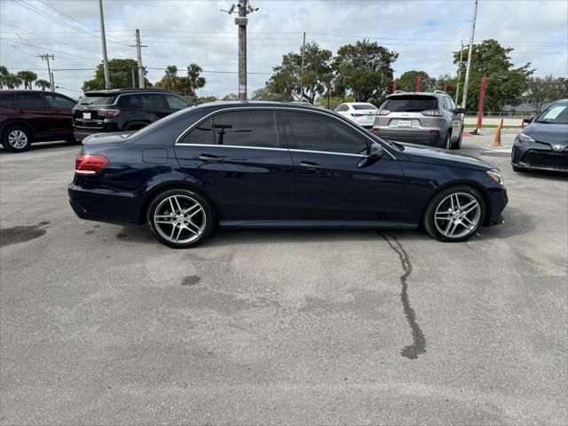 Mercedes-Benz E350 4Matic Sedan photo 14