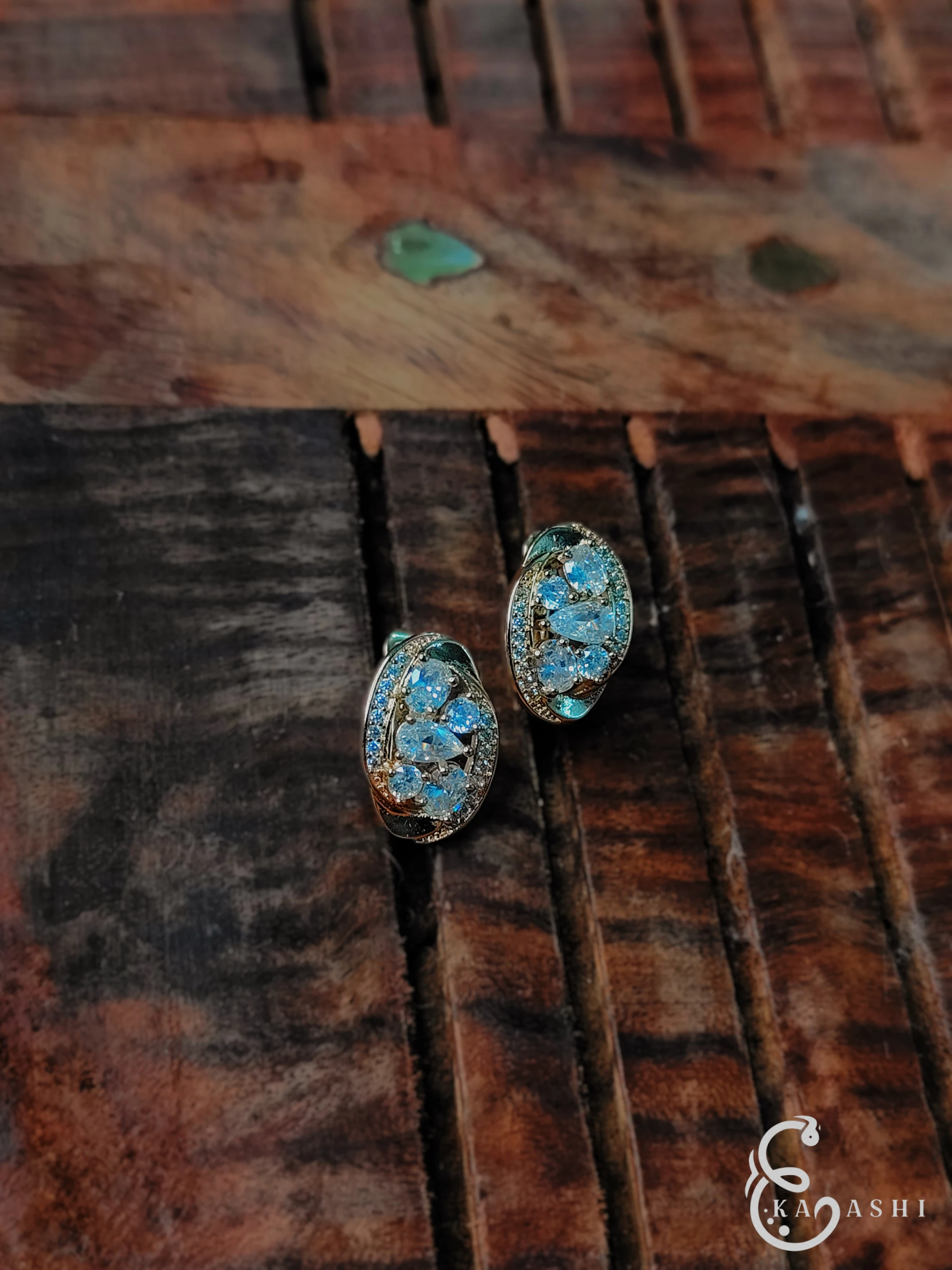 Ekaashi Azure Oval Studs