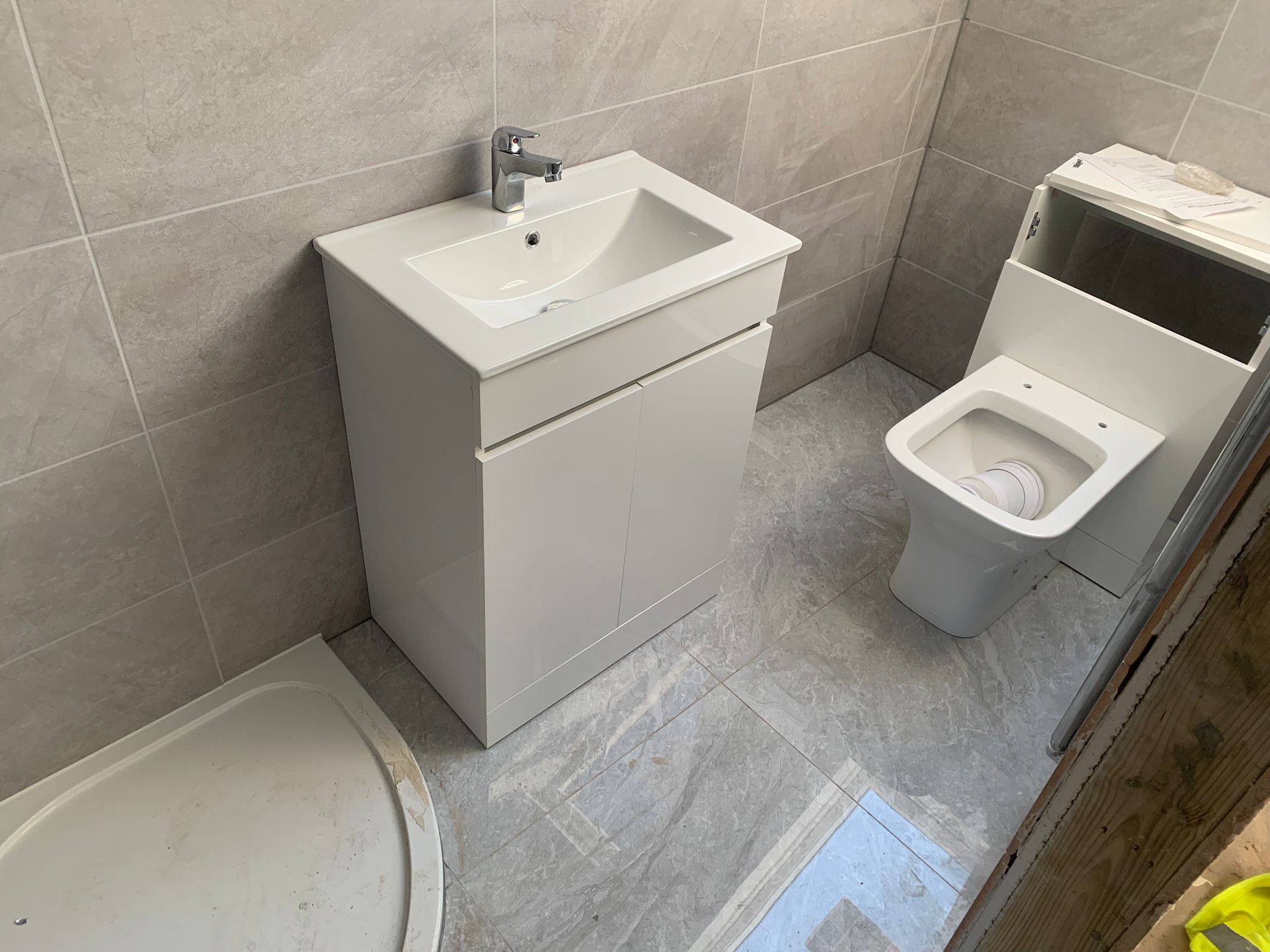 Modern bathroom design