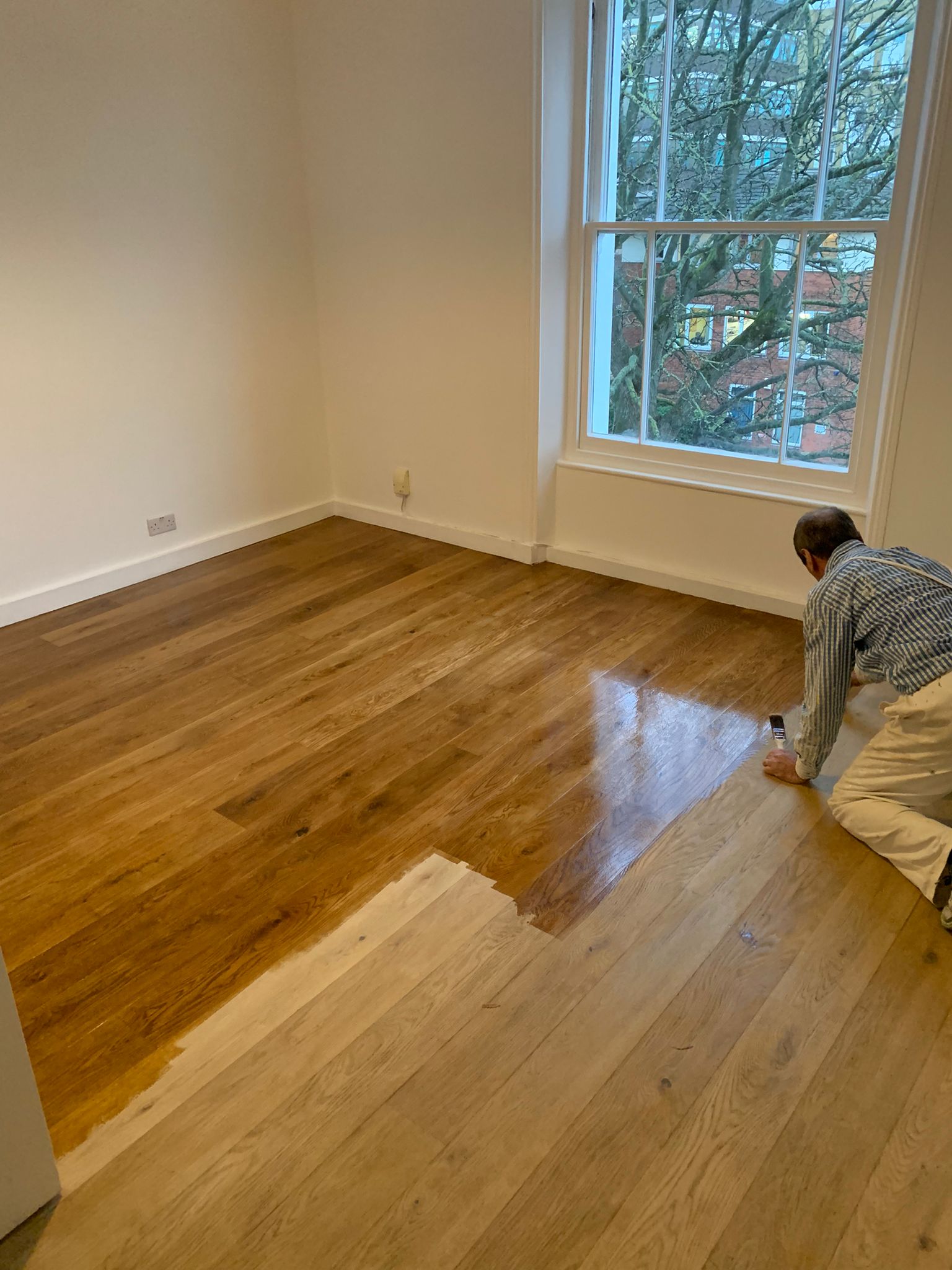 Basement lounge with lighting