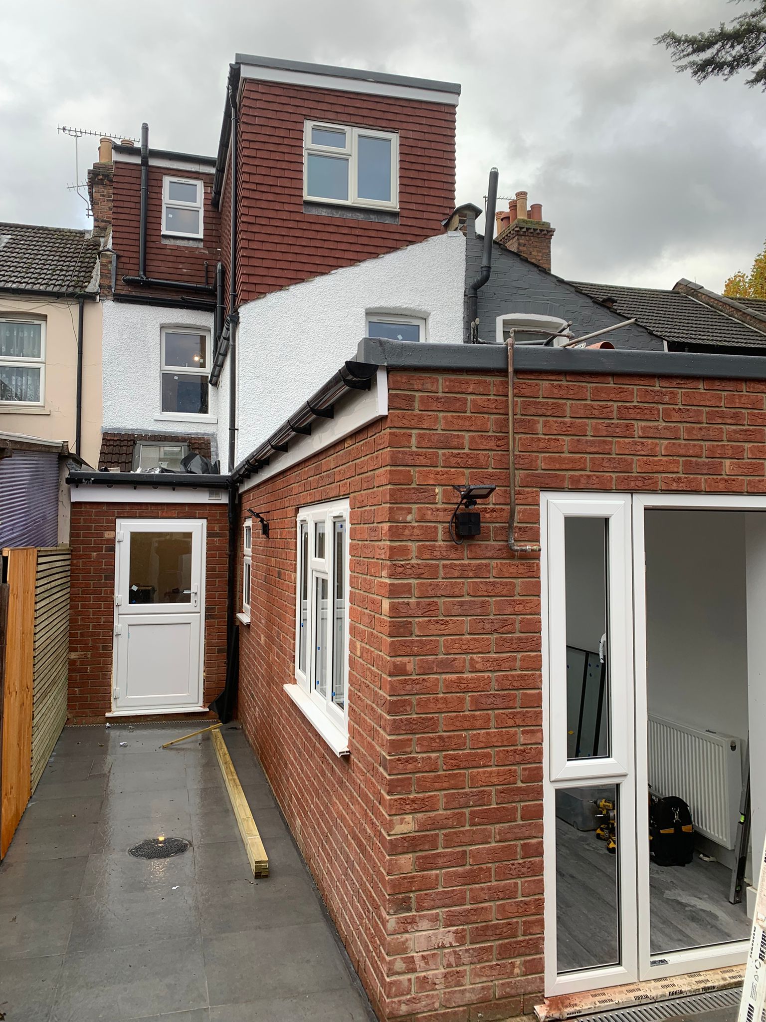 Side return extension with skylights