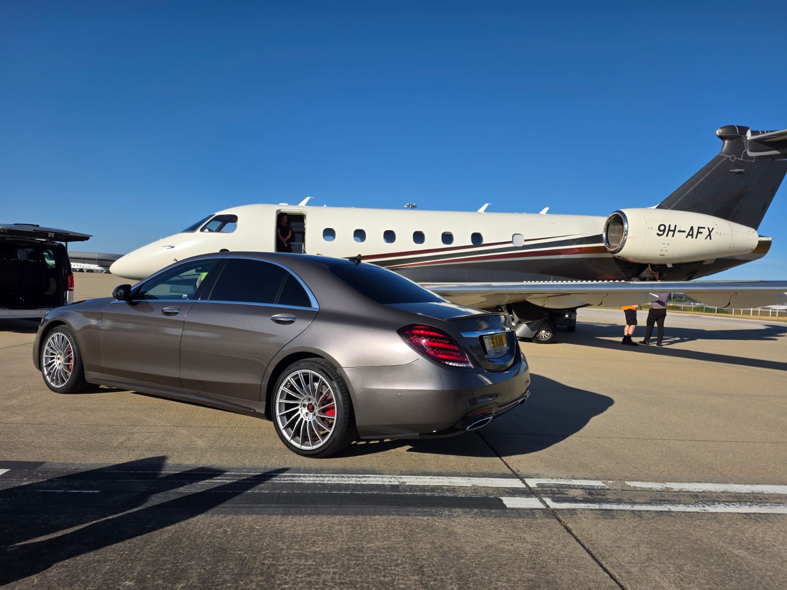 Luxury chauffeur service for London City Airport (LCY), serving the Private Jet Centre and Main Terminal. Ideal for Canary Wharf & City of London.