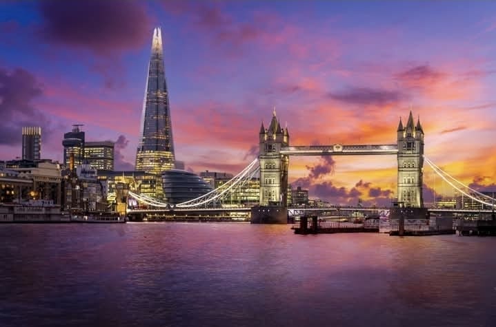 Seamless inter-show transfers for designers, models, and press during London Fashion Week.