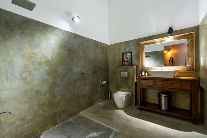Ensuite bathroom detail
