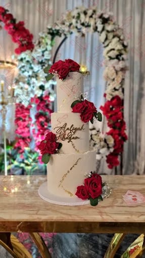  3 Tier Wedding Cakes in Islamabad online | SweetCakeBloom