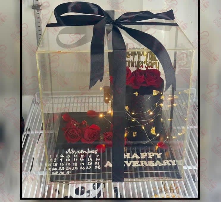  Acrylic Box Cakes in Islamabad online | SweetCakeBloom