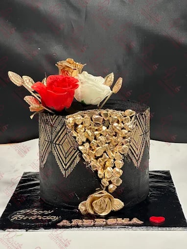 Luxury Black and Gold Anniversary Cake Islamabad