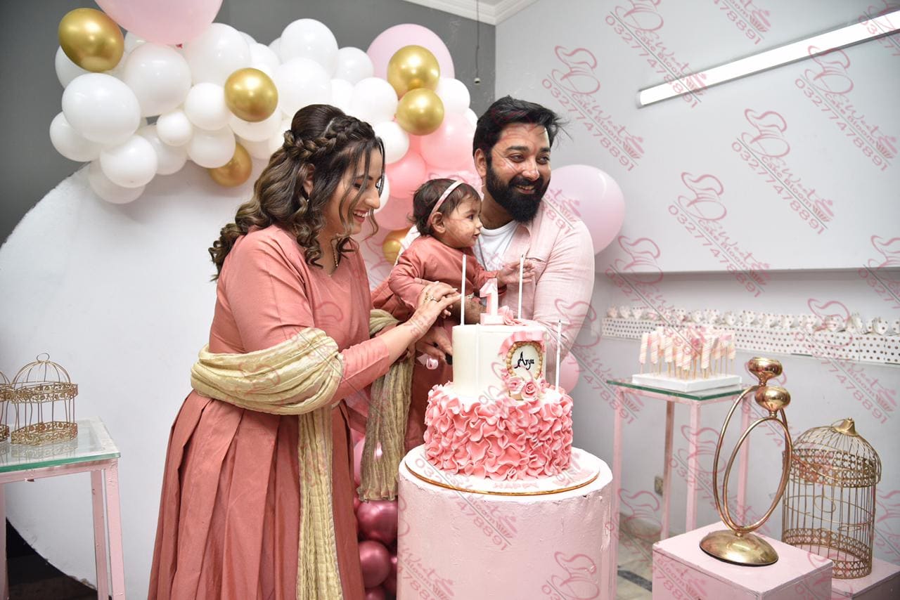 Baby Girl Red Dupatta Cake Faisalabad