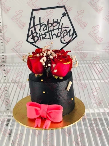 Black Red Roses Cake Rawalpindi