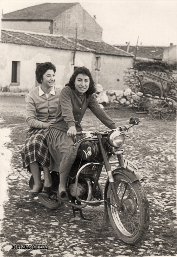 En moto