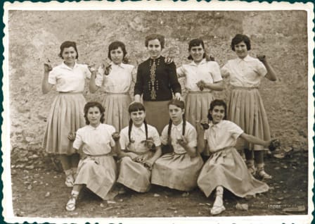 Coros y Danzas en La Parrilla