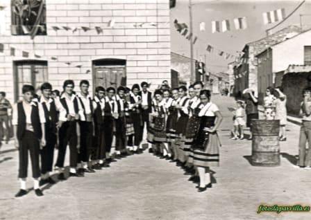 Coros y Danzas en La Parrilla