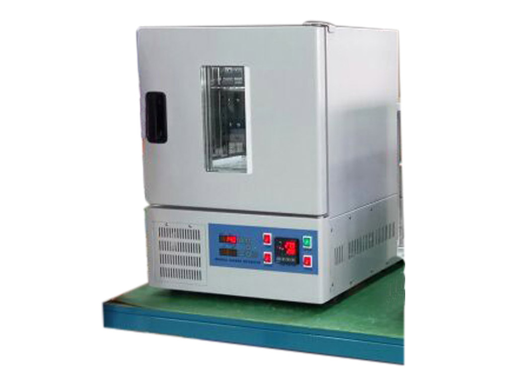LABORATORY INCUBATOR