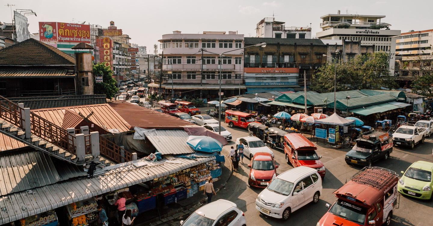 Thai traffic flows pretty well despite the roads being full.