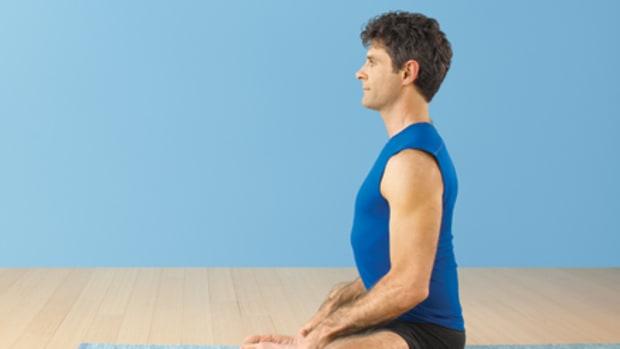Contracting the back muscles to avoid the slouch doesn't actually free the breath.