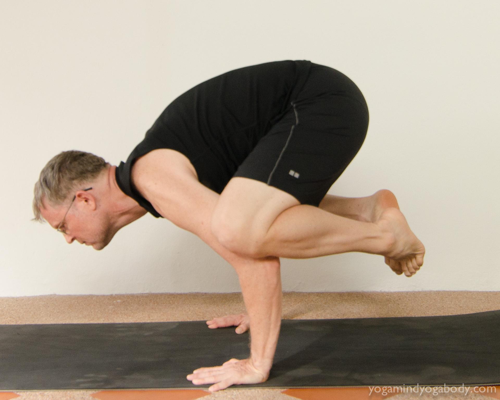 Neck tension doesn't actually help with arm balances and certainly doesn't make them more enjoyable.