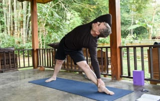Gernot Huber in trikonasana