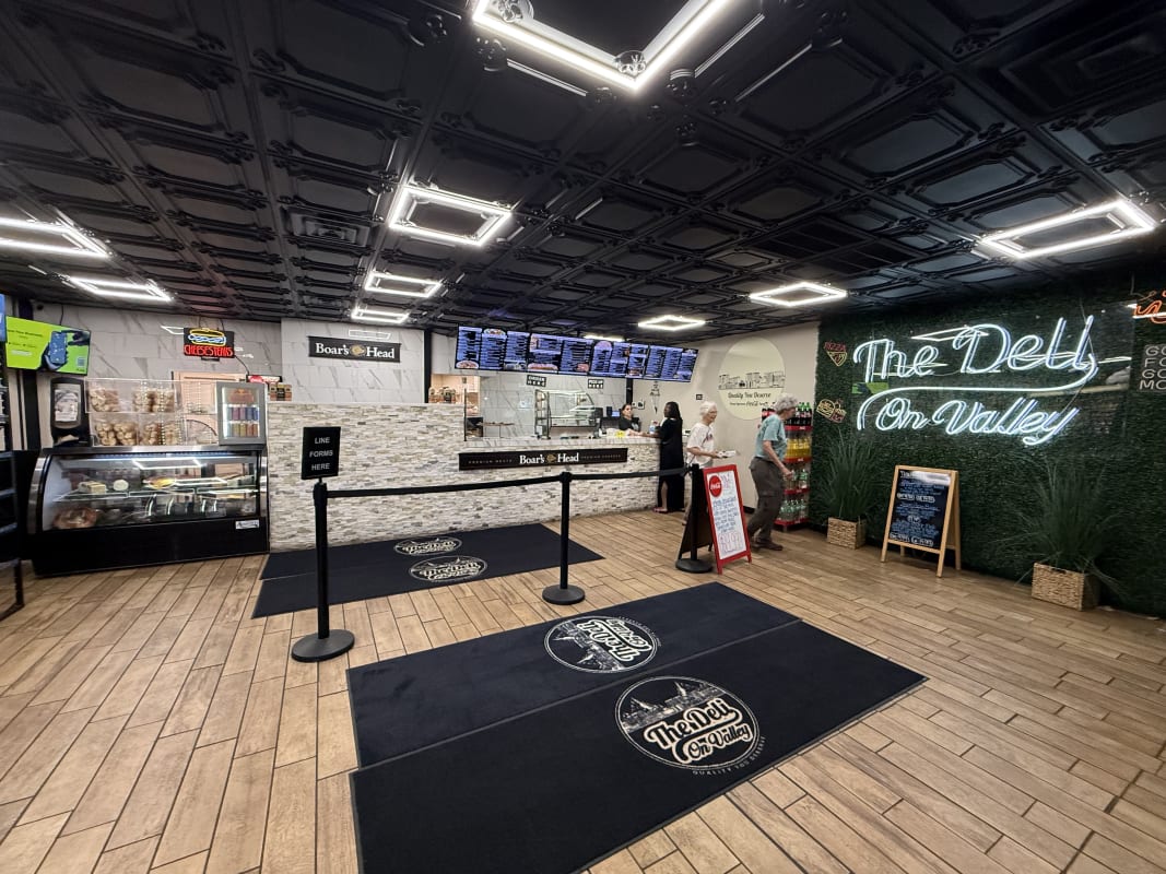 Deli On The Valley — Main Screen — photo 3