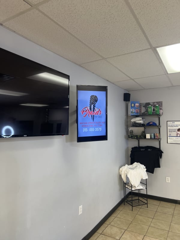 Quality Cuts Barbershop — Screen 1 — photo 2