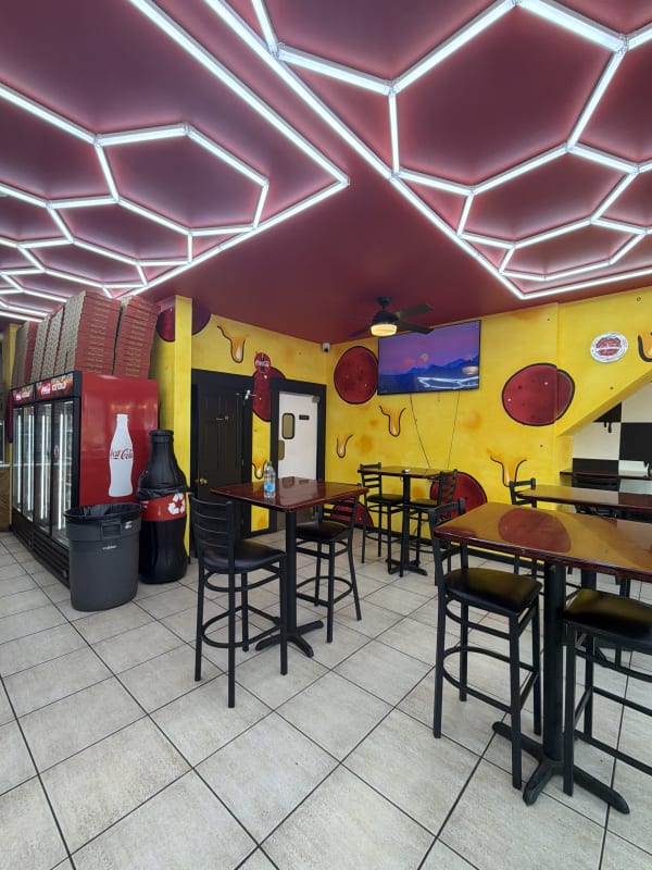 Tazza Pizzeria — Main Screen — photo 3