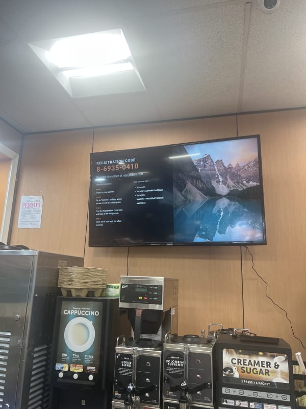 Food 4 Less — Lobby Screen — photo 2