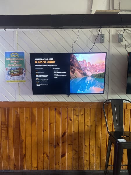 Amici’s Gathering  Lounge — Screen 1 (left) — photo 3