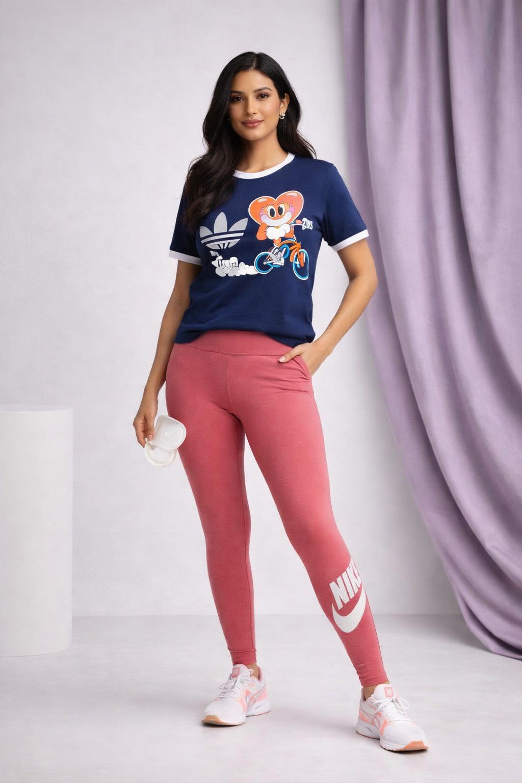 Maya Voss styles adidas Originals Cali Graphic T-Shirt - Night Indigo | Size: 2XS