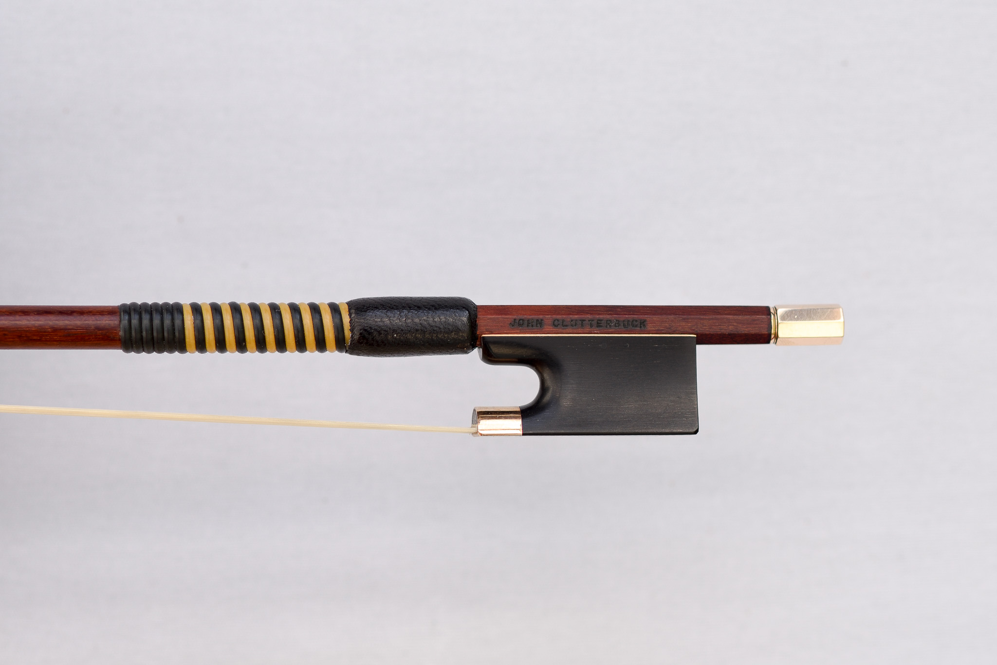 John Clutterbuck VIOLIN bow GOLD mount - Image 1