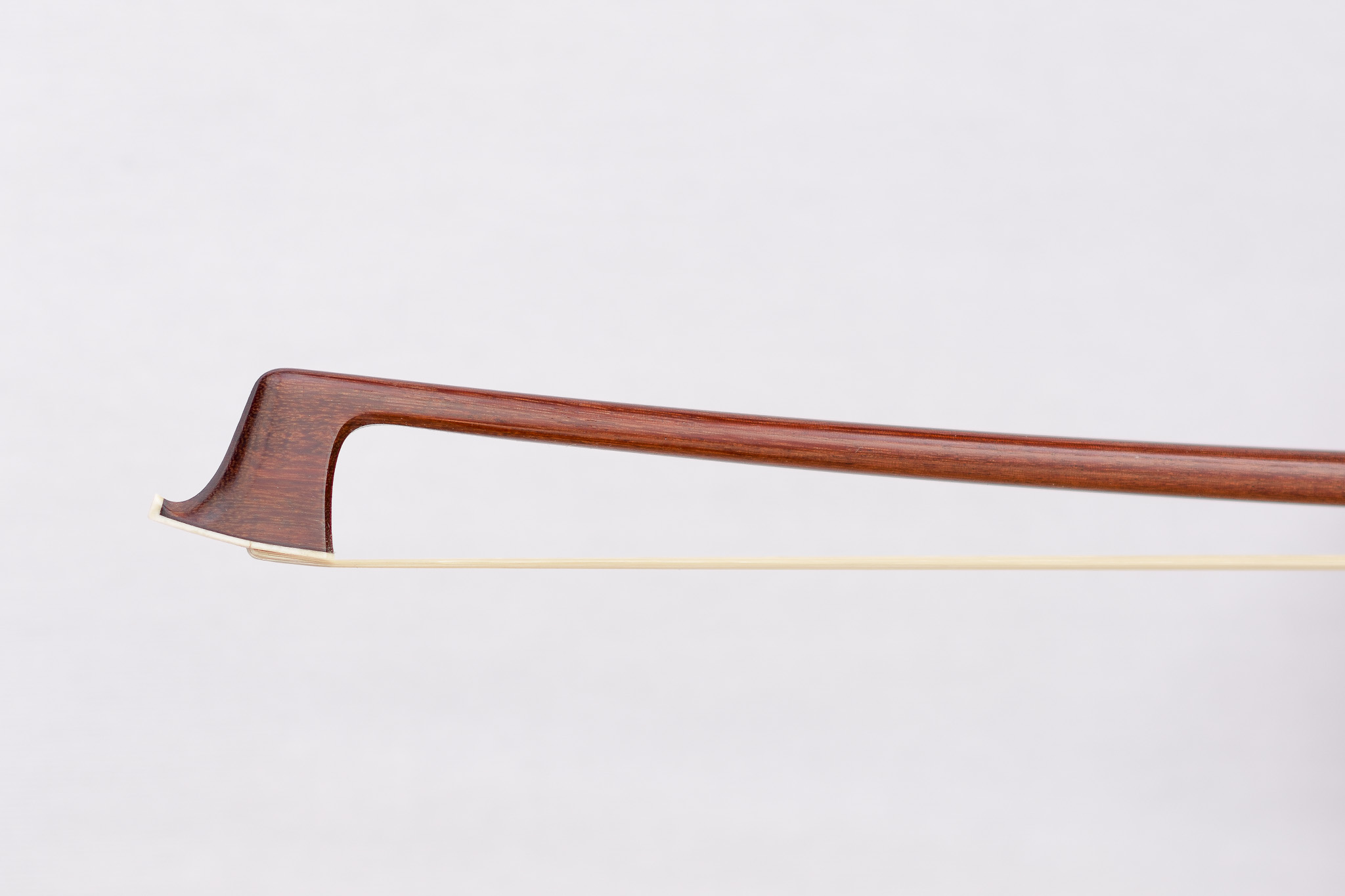 John Clutterbuck VIOLIN bow GOLD mount - Image 2