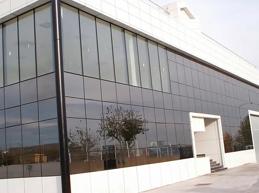 Limpieza de cristales en altura y fachadas acristaladas