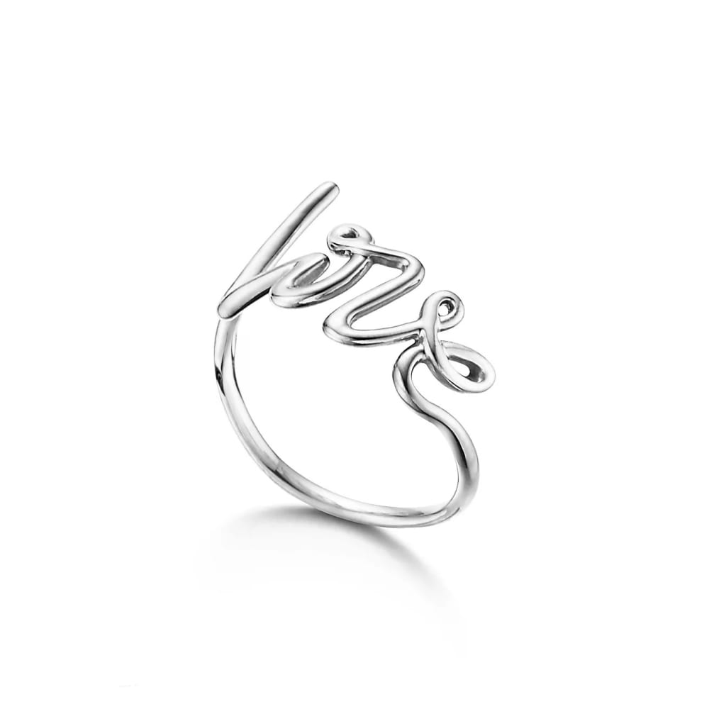 https://res.cloudinary.com/dqa8ur5hh/image/upload/v1746446556/jewelry-ecommerce/hdm37csblktvvjskk9zj.jpg