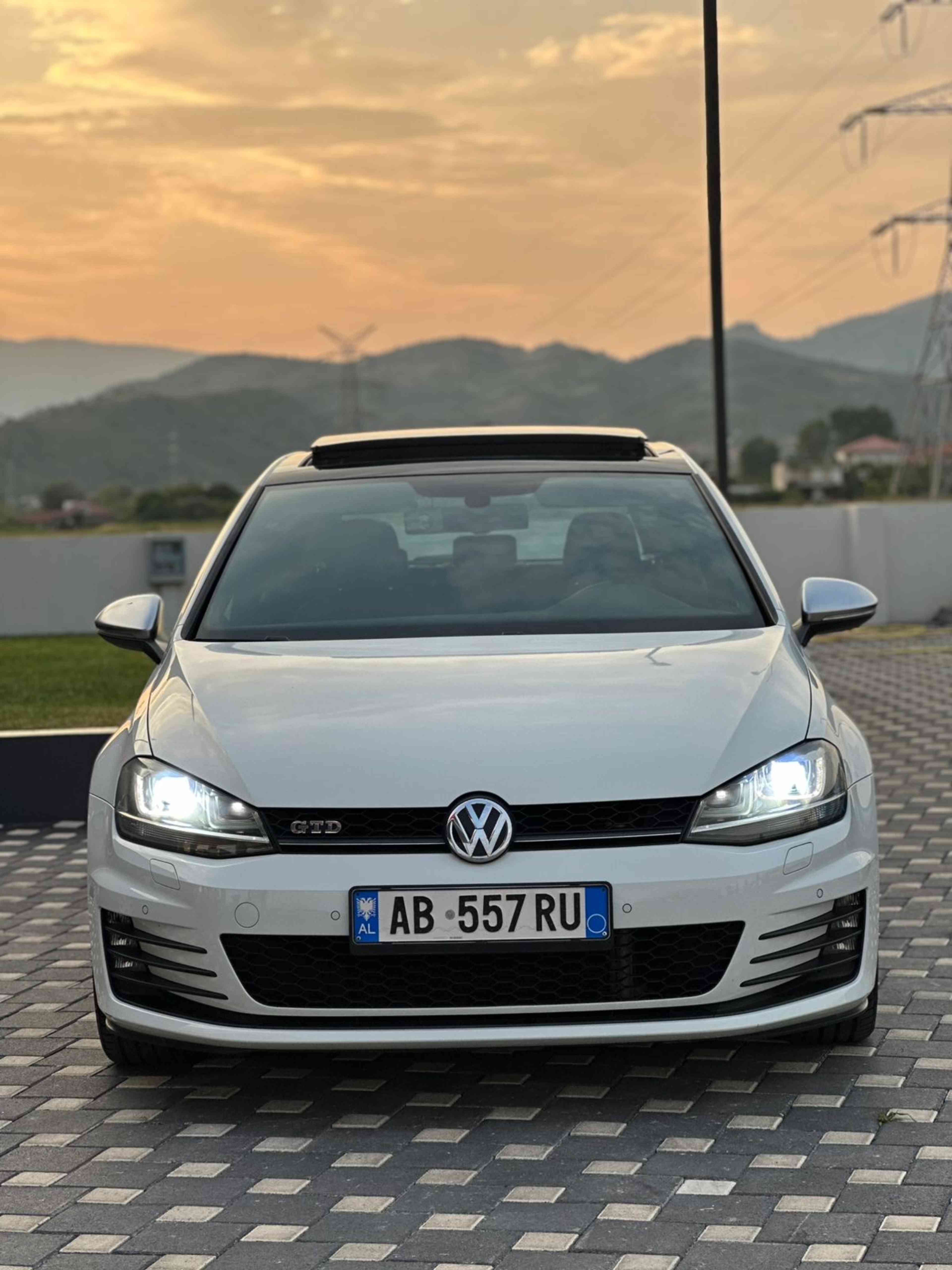 Volkswagen Golf 7 GTD 2015 — photo 1
