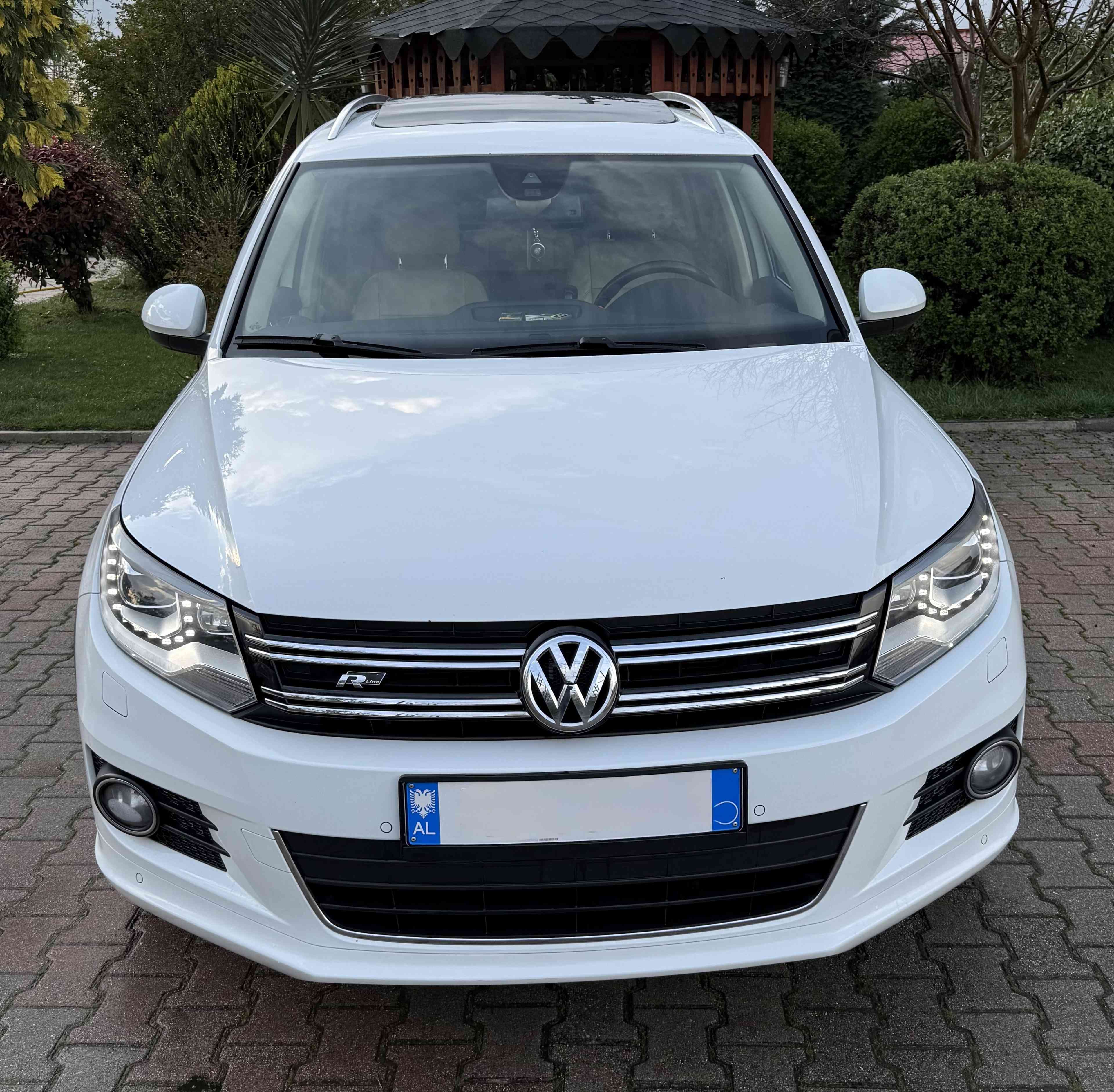 Volkswagen Tiguan 2015 — photo 1