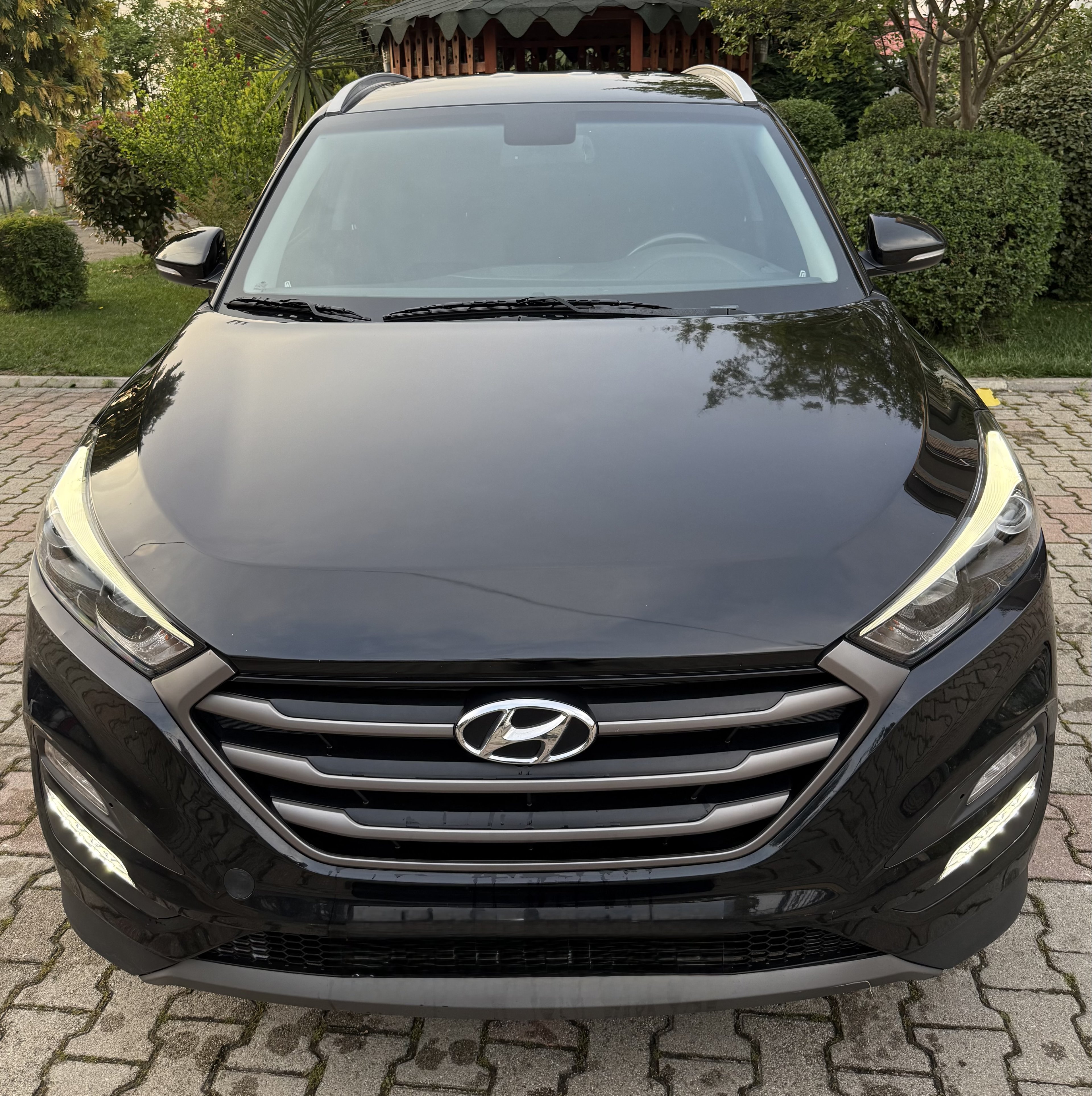 Hyundai Tucson 2016 available for rent in Tirana, Albania
