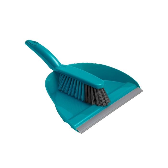 homewares-dustpan-brush-1739806312