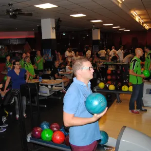 Vorschaubild „Bowling“