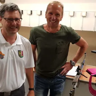 Vorschaubild „Schießen“