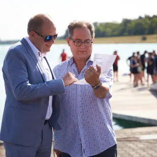 Vorschaubild „Drachenboot Siegerehrung“