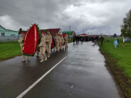 (фото) Еще одного погибшего в Украине тольяттинца похоронили в Старом Максимкино