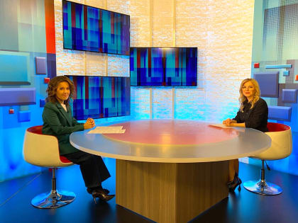 Тема - постновогодняя депрессия. В студии телеканала ТОЛЬЯТТИ 24 идет запись программы «Время интервью»