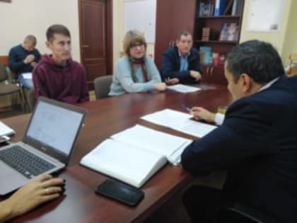 Студентов самарского колледжа за «двойки» заставляют за свои деньги менять окна и чинить водопровод в общежитии
